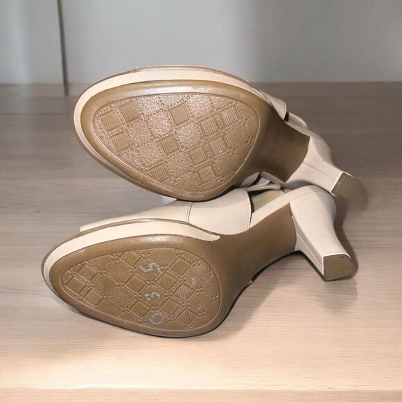 ✨Naturalizer Dawn Leather Platform Sz 6.5 Shootie✨ - Picture 7 of 10